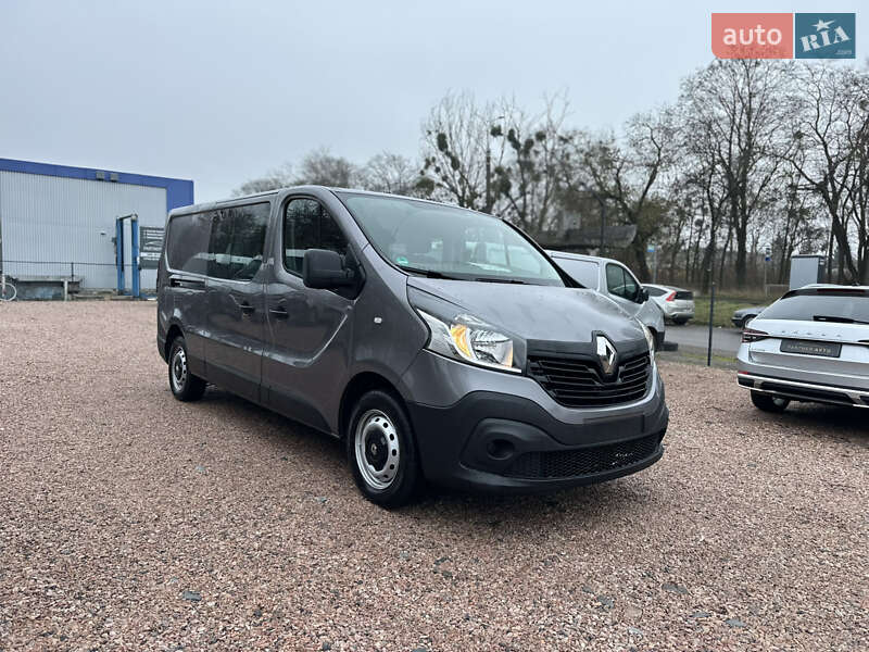 Минивэн Renault Trafic 2018 в Ровно
