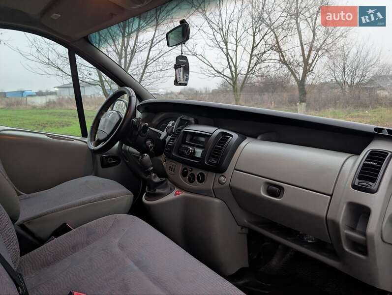 Минивэн Renault Trafic 2001 в Здолбунове