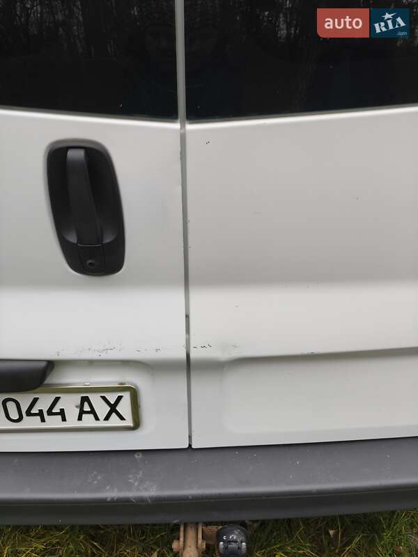 Минивэн Renault Trafic 2007 в Сумах фото 11 Минивэн Renault Trafic 2007 в Сумах