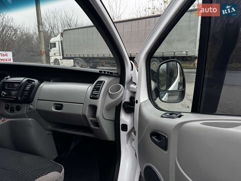 Минивэн Renault Trafic 2004 в Виннице