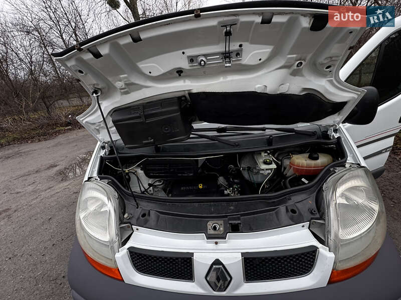 Минивэн Renault Trafic 2004 в Виннице