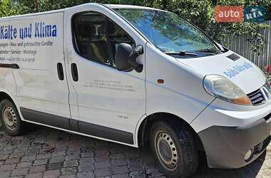 Вантажний фургон Renault Trafic 2007 в Ужгороді