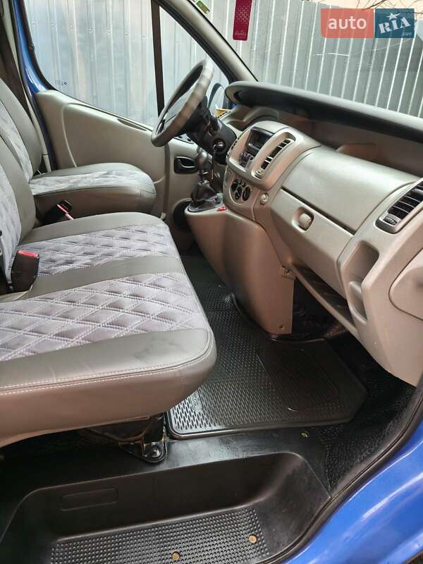 Минивэн Renault Trafic 2007 в Корюковке