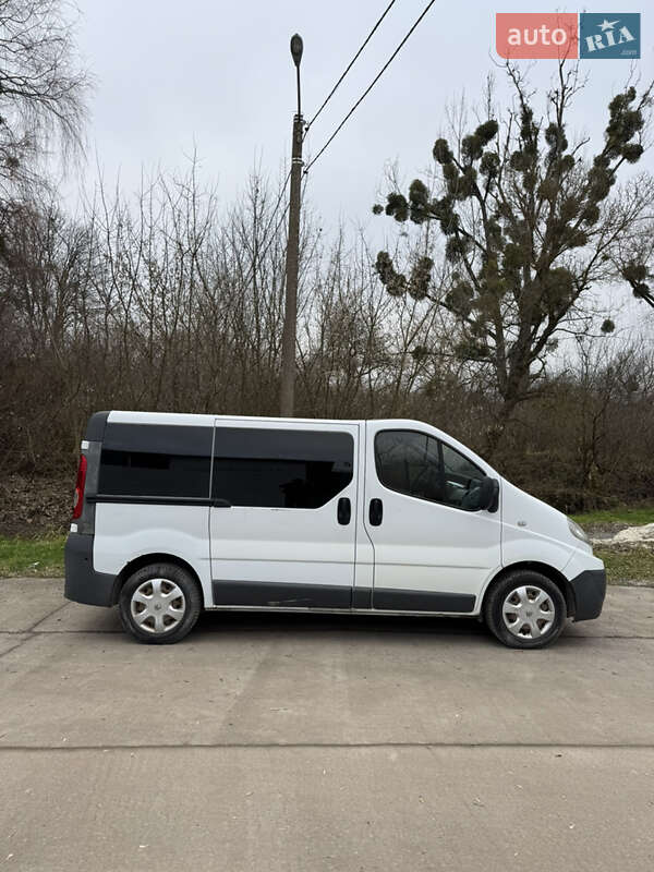 Минивэн Renault Trafic 2008 в Буске фото 13 Минивэн Renault Trafic 2008 в Буске