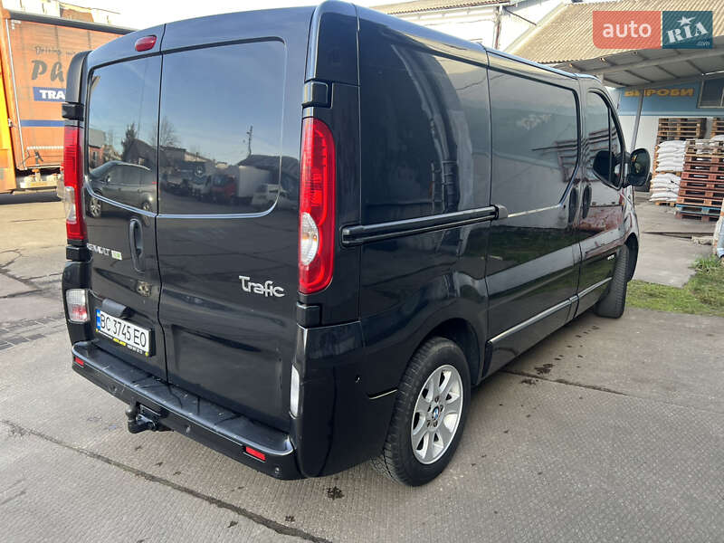 Вантажний фургон Renault Trafic 2011 в Стрию