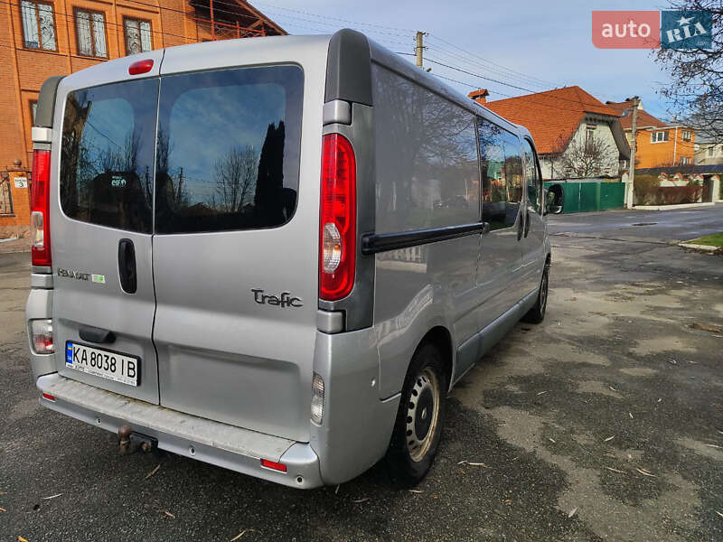 Грузопассажирский фургон Renault Trafic 2012 в Киеве фото 20 Грузопассажирский фургон Renault Trafic 2012 в Киеве
