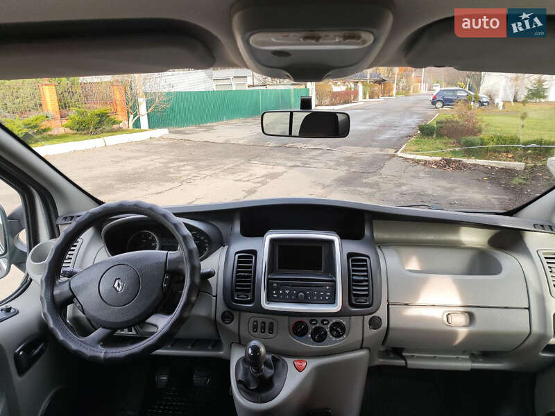 Грузопассажирский фургон Renault Trafic 2012 в Киеве фото 24 Грузопассажирский фургон Renault Trafic 2012 в Киеве