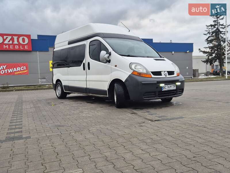 Минивэн Renault Trafic 2006 в Сокале