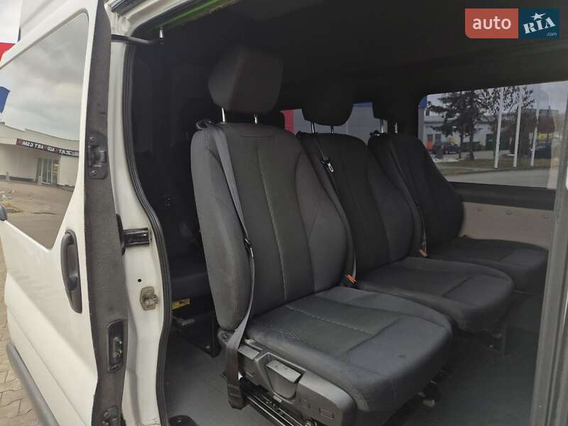 Минивэн Renault Trafic 2006 в Сокале