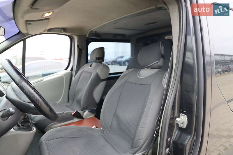 Мінівен Renault Trafic 2009 в Луцьку