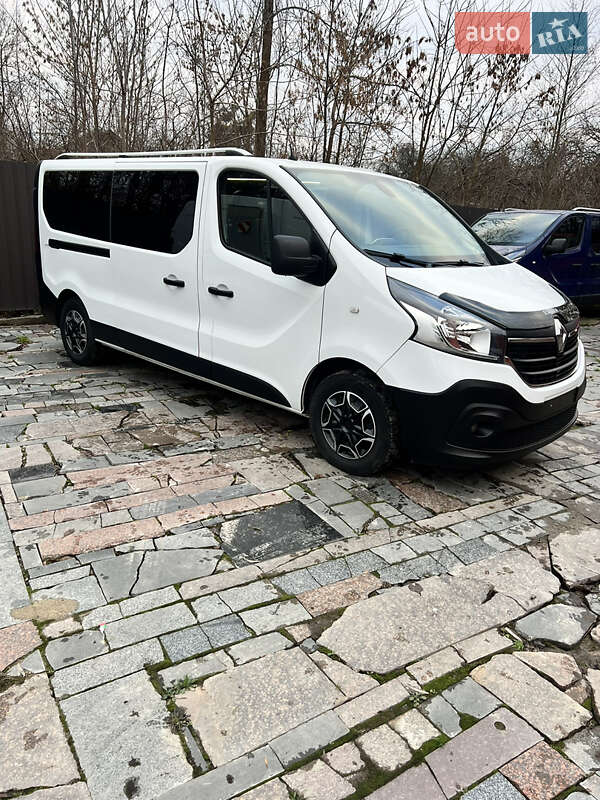 Минивэн Renault Trafic 2021 в Коростене