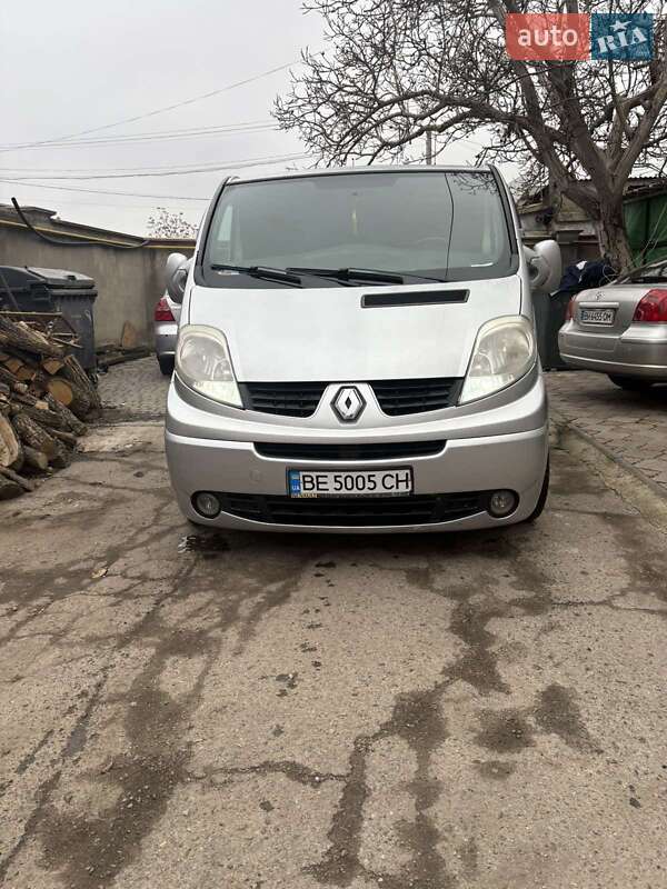 Renault Trafic 2012 Renault Trafic 2012