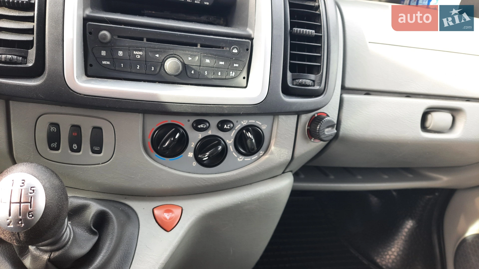 2011 Renault Trafic - мініатюра 21