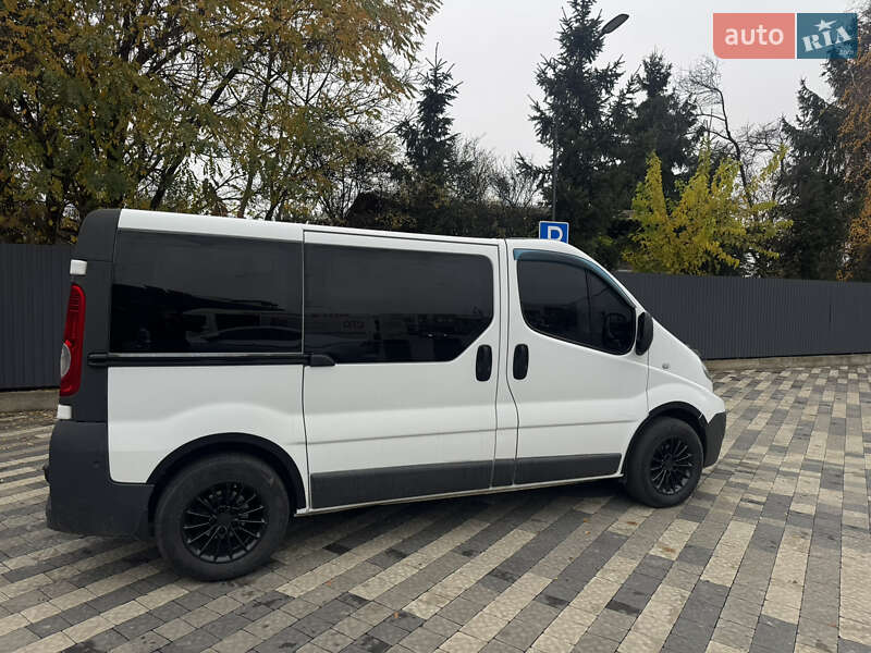 Минивэн Renault Trafic 2009 в Ужгороде