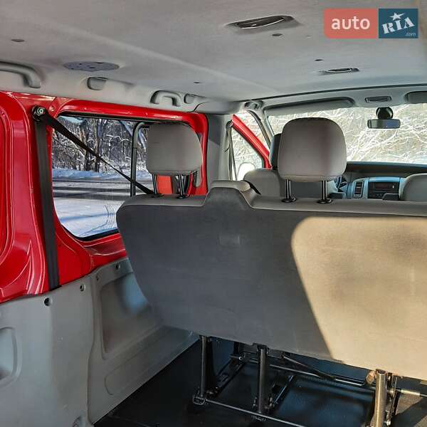 Грузопассажирский фургон Renault Trafic 2010 в Полтаве