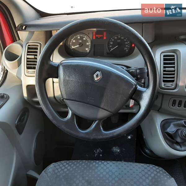 Грузопассажирский фургон Renault Trafic 2010 в Полтаве