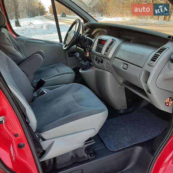 Грузопассажирский фургон Renault Trafic 2010 в Полтаве