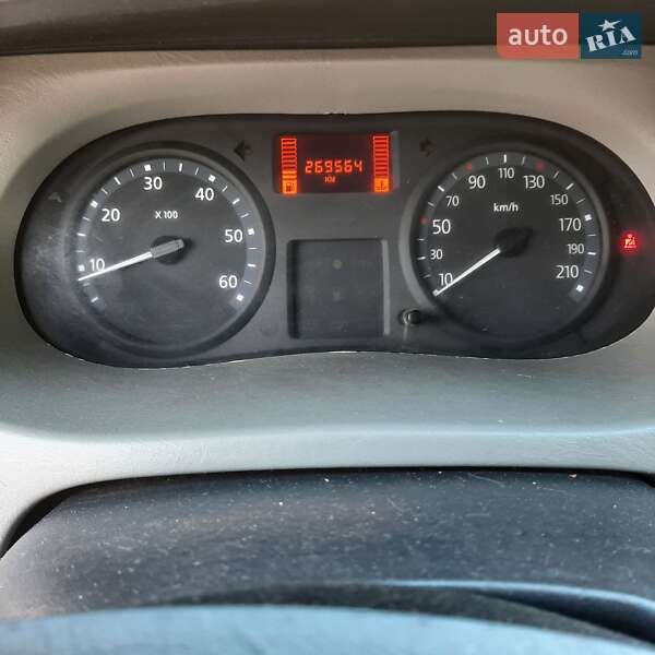 Грузопассажирский фургон Renault Trafic 2010 в Полтаве