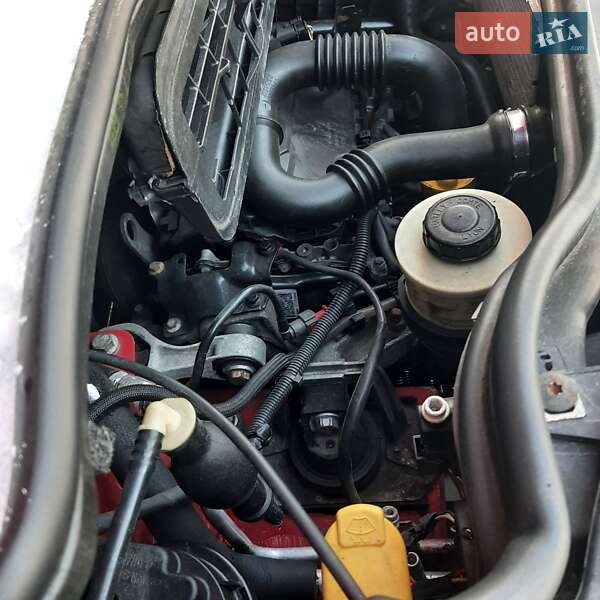 Грузопассажирский фургон Renault Trafic 2010 в Полтаве