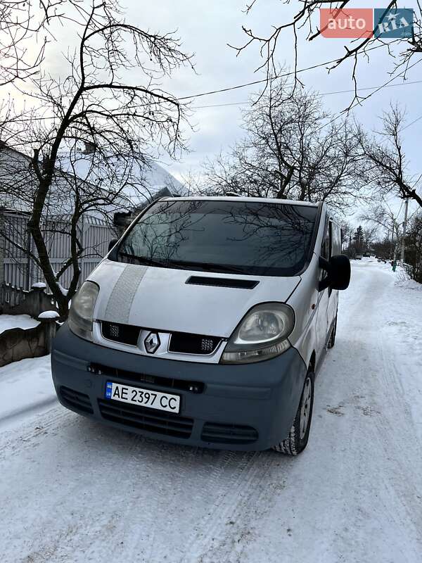 Грузовой фургон Renault Trafic 2003 в Павлограде фото Грузовой фургон Renault Trafic 2003 в Павлограде