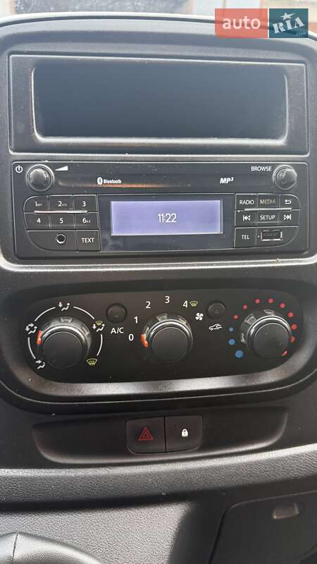 Грузовой фургон Renault Trafic 2016 в Старой Выжевке