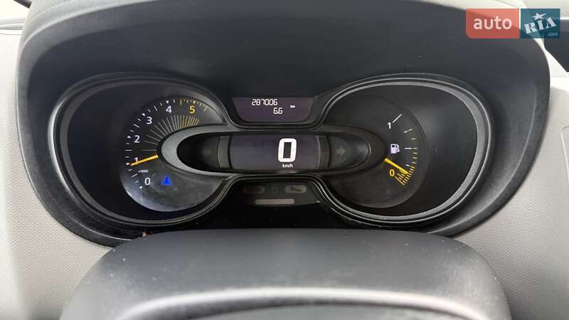 Грузовой фургон Renault Trafic 2016 в Старой Выжевке