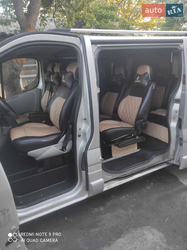 Минивэн Renault Trafic 2007 в Царичанке