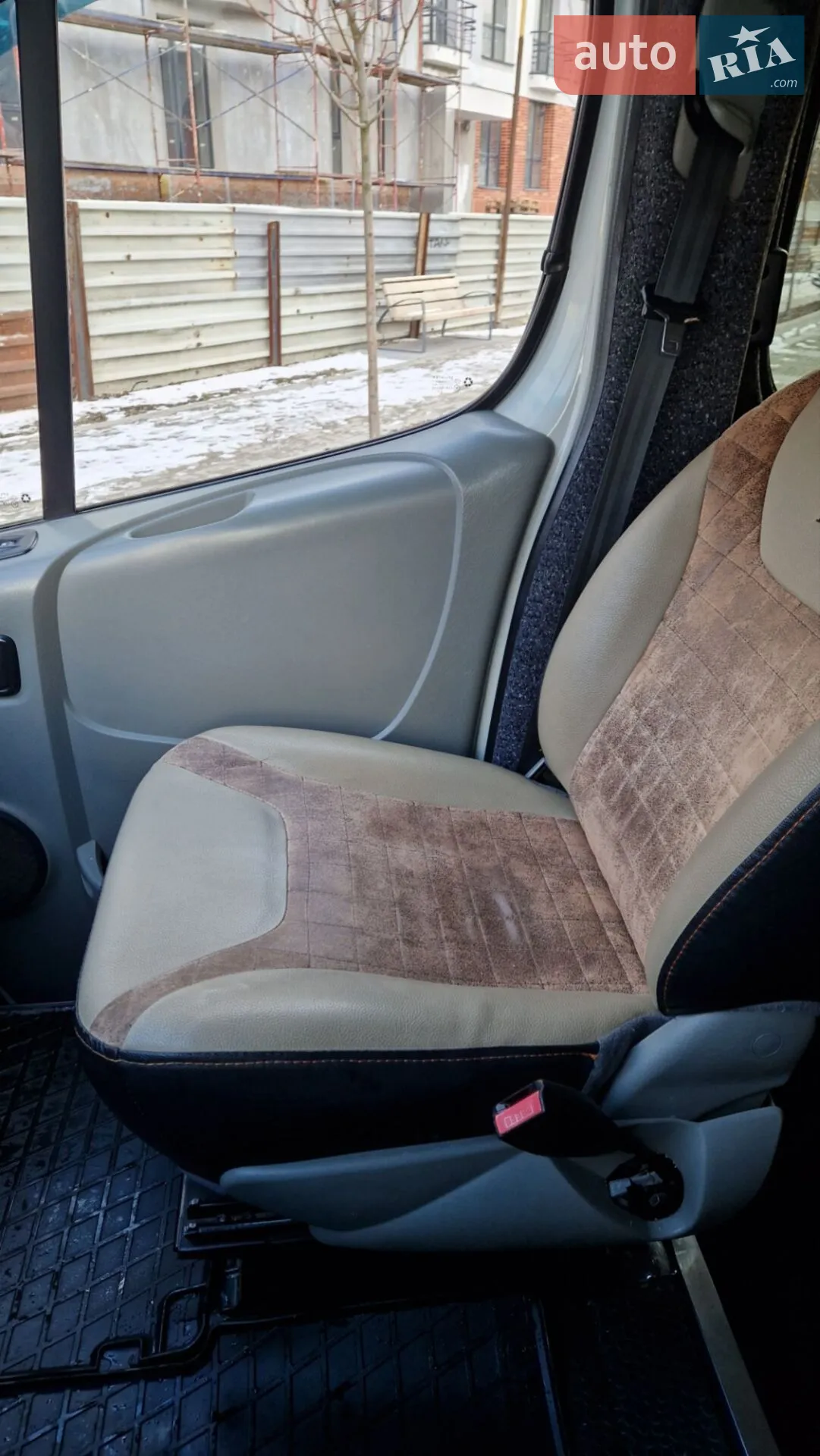 2010 Renault Trafic - мініатюра 21