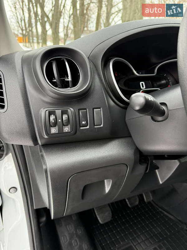 Грузовой фургон Renault Trafic 2021 в Казатине фото 30 Грузовой фургон Renault Trafic 2021 в Казатине