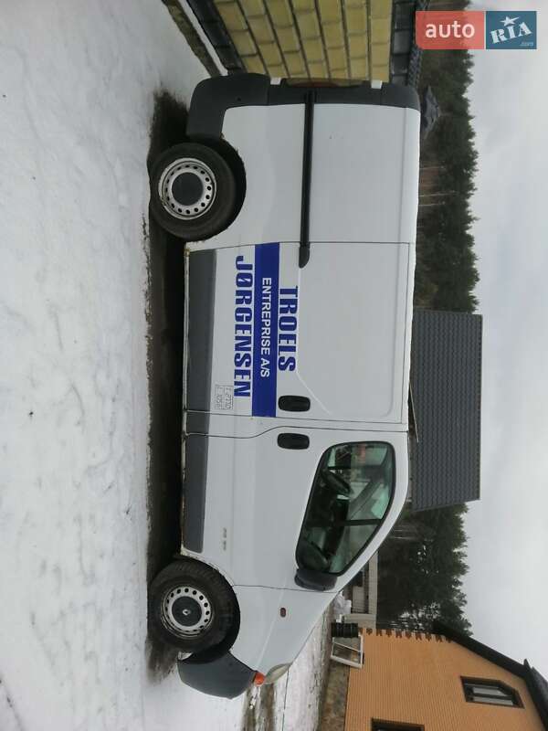 Грузовой фургон Renault Trafic 2001 в Сарнах фото 4 Грузовой фургон Renault Trafic 2001 в Сарнах