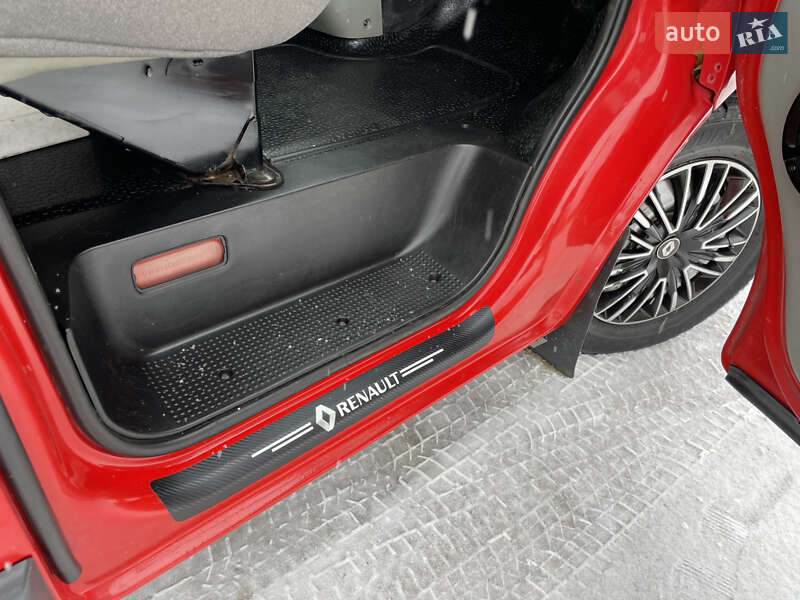 Минивэн Renault Trafic 2005 в Хмельницком фото 49 Минивэн Renault Trafic 2005 в Хмельницком