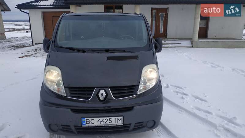 Мінівен Renault Trafic 2011 в Новояворівську