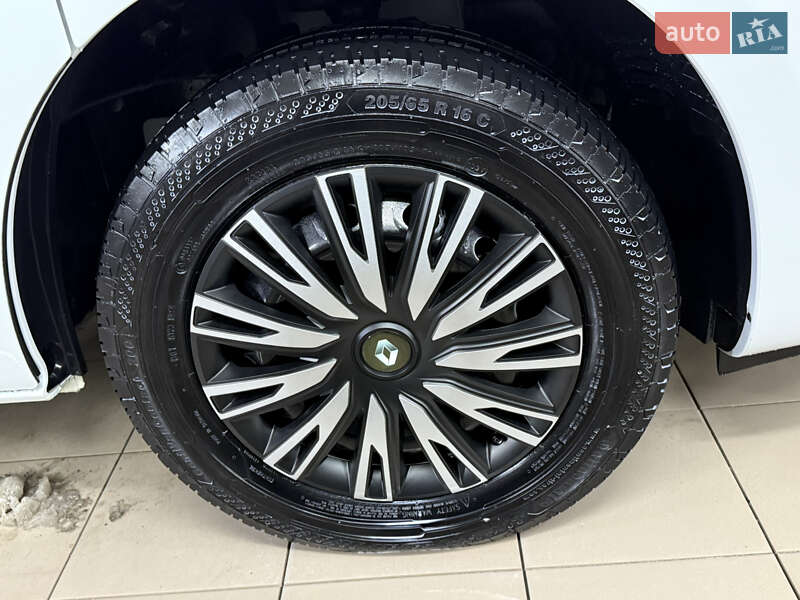 Минивэн Renault Trafic 2021 в Киеве