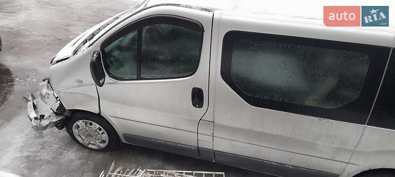 Минивэн Renault Trafic 2010 в Киеве фото 5 Минивэн Renault Trafic 2010 в Киеве