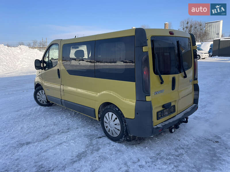 Минивэн Renault Trafic 2002 в Здолбунове