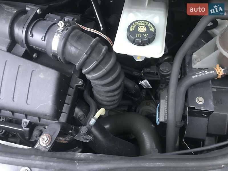 Минивэн Renault Trafic 2007 в Каменец-Подольском