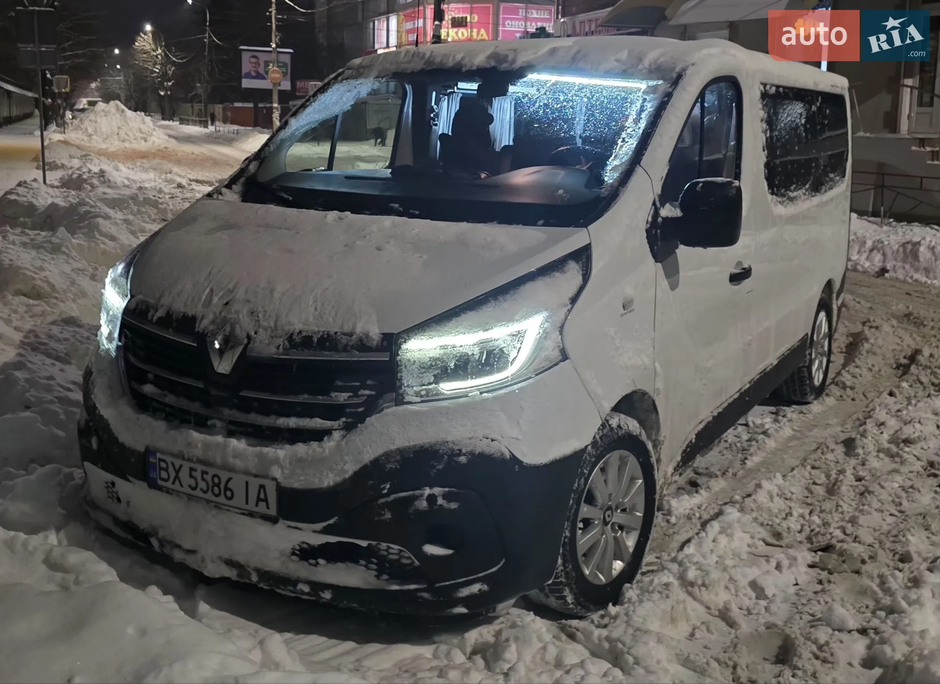 2020 Renault Trafic - мініатюра 2
