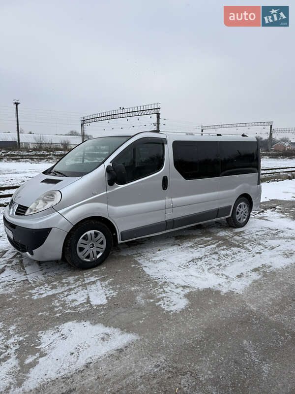 Минивэн Renault Trafic 2008 в Миргороде