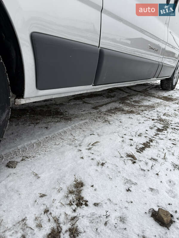 Минивэн Renault Trafic 2008 в Миргороде