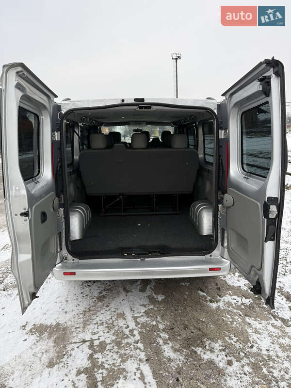 Минивэн Renault Trafic 2008 в Миргороде