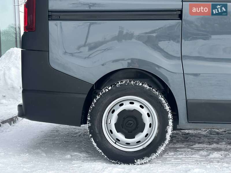 Грузопассажирский фургон Renault Trafic 2021 в Львове