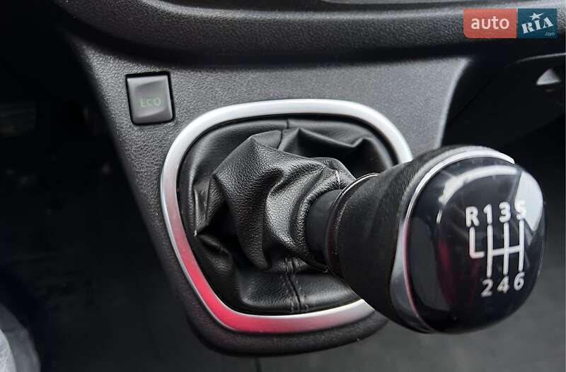 Микроавтобус грузовой (до 3,5т) Renault Trafic 2020 в Днепре