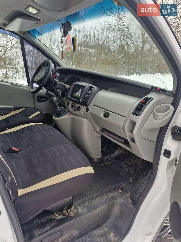 Минивэн Renault Trafic 2004 в Бережанах