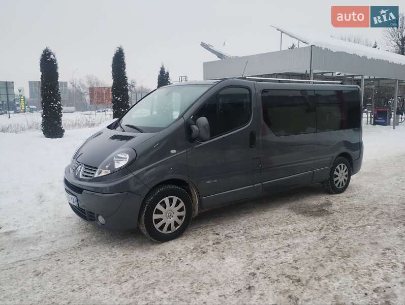 Минивэн Renault Trafic 2012 в Дубно