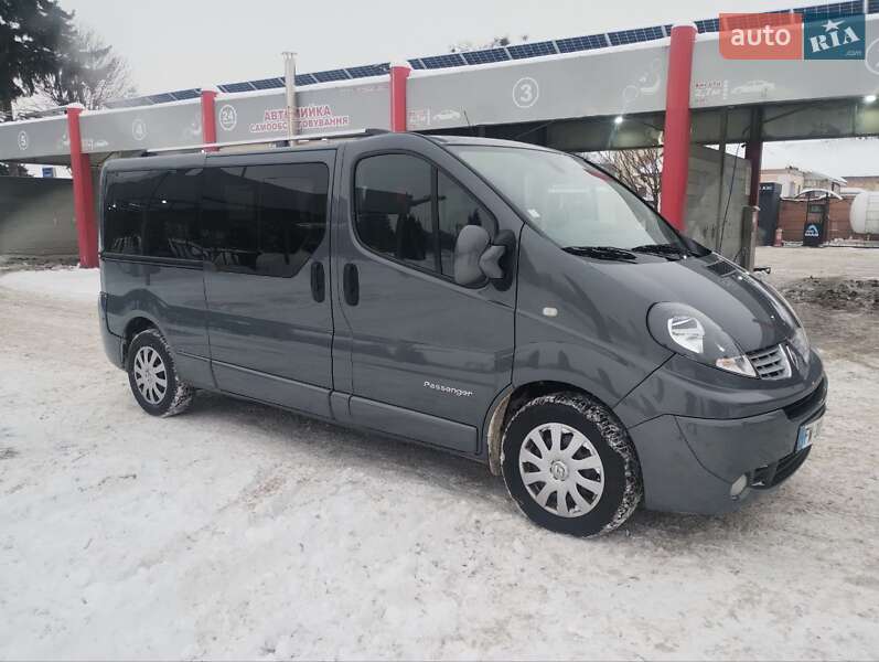 Минивэн Renault Trafic 2012 в Дубно