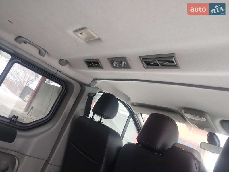 Минивэн Renault Trafic 2012 в Дубно