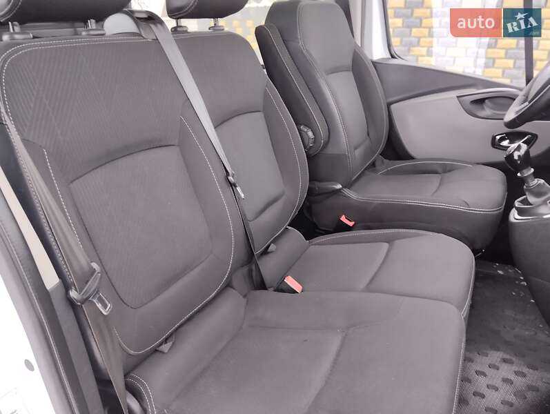 Грузопассажирский фургон Renault Trafic 2019 в Дубно