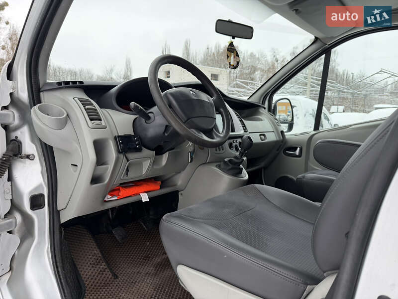 Минивэн Renault Trafic 2011 в Ровно