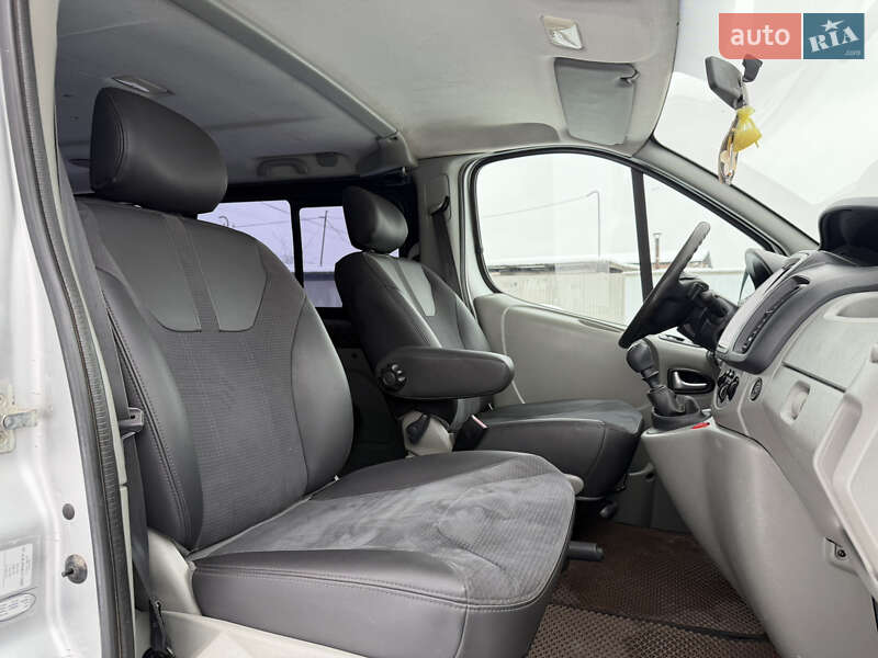 Минивэн Renault Trafic 2011 в Ровно