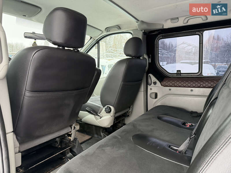 Минивэн Renault Trafic 2011 в Ровно